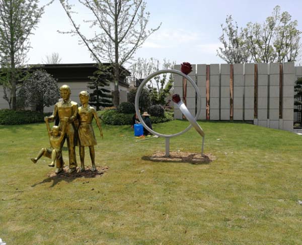 安徽雕塑公司的雕塑作品在藝術(shù)創(chuàng)作中的個性化表達(dá)有哪些？