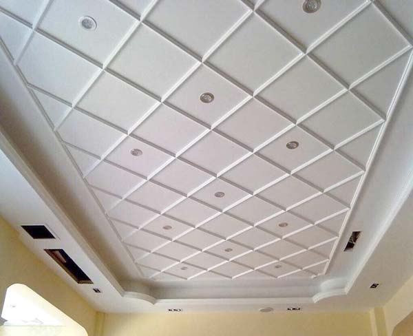 阜陽雕塑廠家都是如何除銹的？